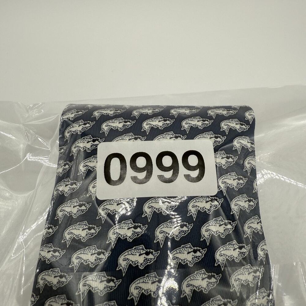 Vineyard Vines 100% Silk Tie Blue Navy/White Fish Print Sunglasses Fun Quirky‎ - Picture 10 of 10